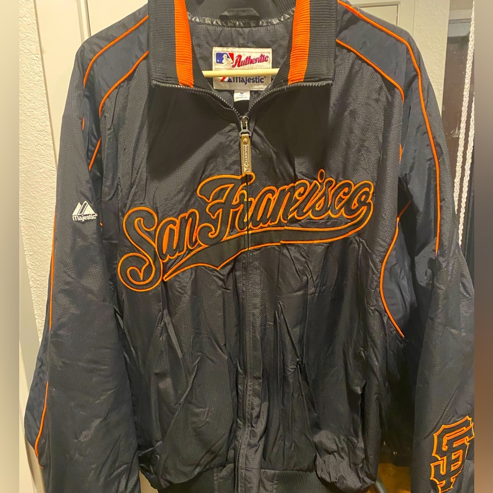 COPY - Majestic original Giants Jacket. Size M in men would be like a L for wom…